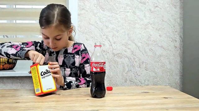 Опыты над фастфудом. Опыт 2. Школьное задание. смотреть онлайн