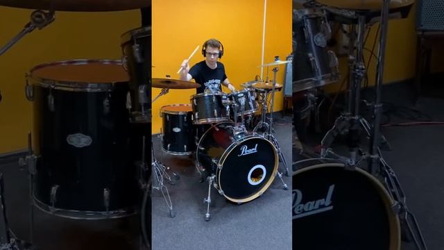 blink-182 - Adam's Song (Drum Cover) смотреть онлайн