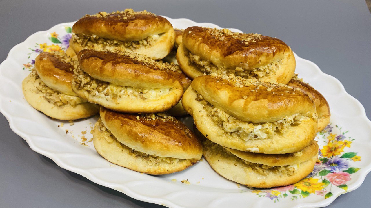 Сдобные Булочки с Кремом и Орехами."ЛАКОМКА"Домашняя выпечка. смотреть онлайн