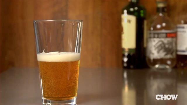 How to Pour a Black and Tan - CHOW Tip смотреть онлайн