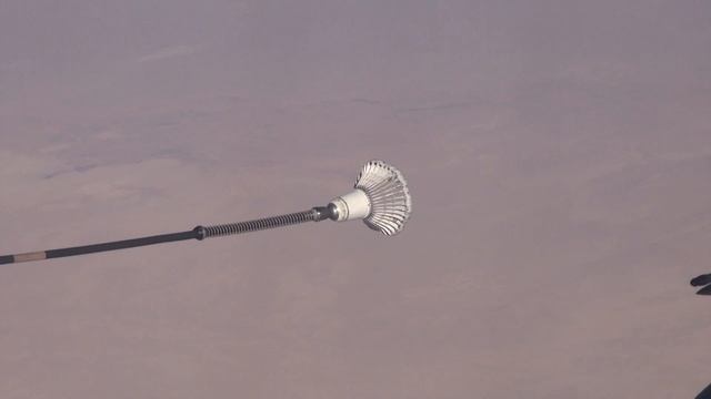RAF Tornado GR4 Strike Aircraft Refuel Over Iraq During Operation Shader [HD] смотреть онлайн