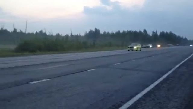 Toyota Alteza 555hp vs Honda CBR 1000 REPSOL смотреть онлайн