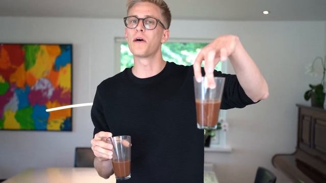 Kakao-pulver i appelsinjuice, sodavand og andet! Taste Test med Krelle смотреть онлайн