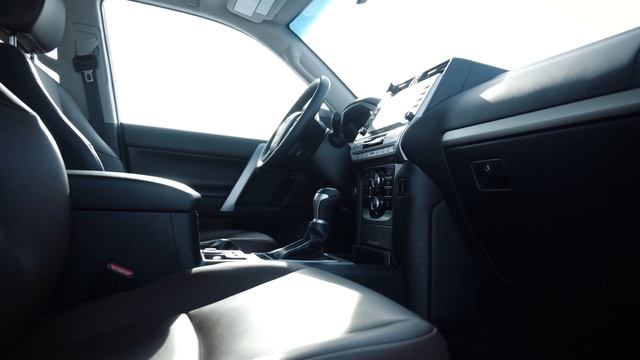 Toyota Land Cruiser Prado Бестселлер авторынка смотреть онлайн