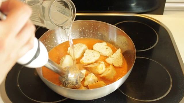 Cómo preparar Gazpacho Andaluz fácil y rápido смотреть онлайн