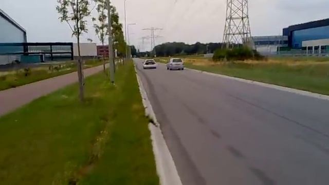 Honda Civic 1.8 Type R vs Honda Aerodeck 1.8 Vti смотреть онлайн