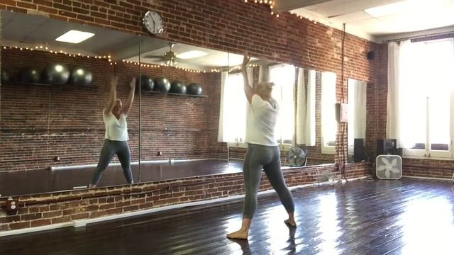 Fusion Dance Fitness....arms and abs..."Fragile" @Tech N9ne смотреть онлайн