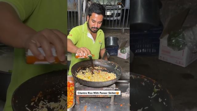 Cilantro Rice With Paneer Skillet Rs 220/- Only😍 #youtubeshorts #trending #viral #rice #paneer смотреть онлайн