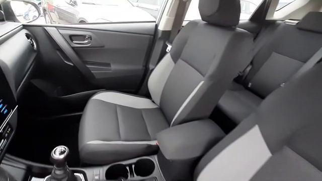 Toyota Auris 2015' 1.6 Benzyna 132 KM смотреть онлайн