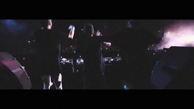 Dropping "On The Floor Like" with Bassjackers and MOTi at Ultra Music Festival смотреть онлайн