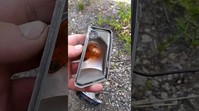 Поворотники Suzuki Sepia Old Япония смотреть онлайн