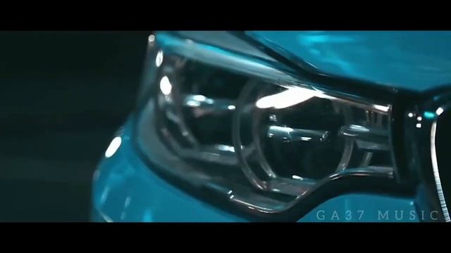 EMR3YGUL & MOSES Jingle Bells (клип GA37MUSIC, Music BIT Video Car & Girls ) смотреть онлайн