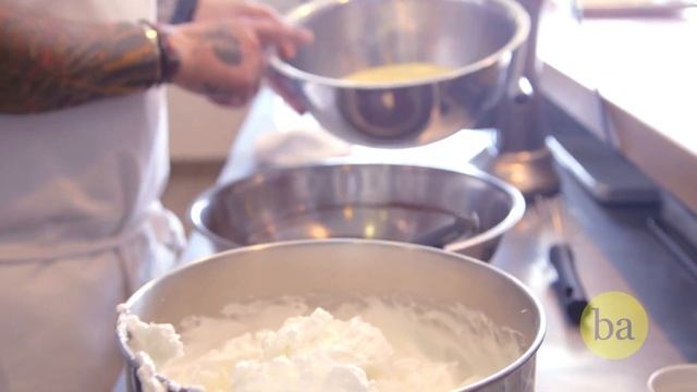 Watch Chef Ludo Lefebvre Make a Classic French Chocolate Mousse смотреть онлайн