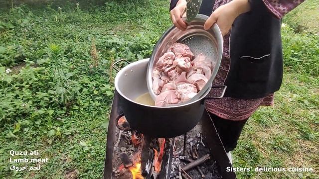 Qazan Kababı. Kabab Ilə əlaqəsi Olmayan Qazan Yeməyi.