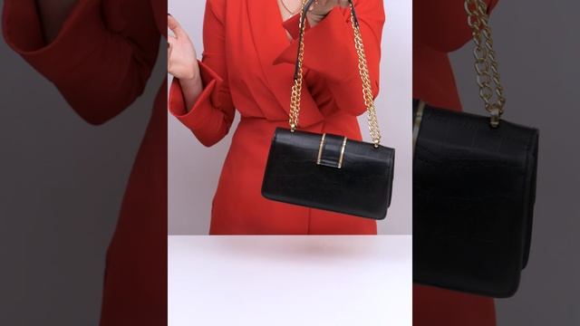 Сумочка с цепочкой