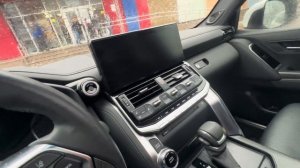 Toyota Land Cruiser 300 3.3 дизель . Безумный расход топлива!  кому нужна такая машина ?