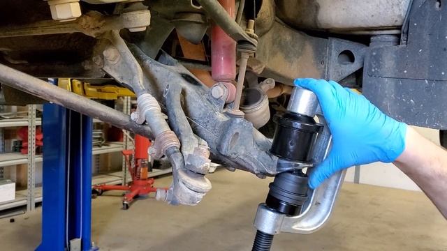 Avoid Costly Repairs: Learn How to Replace Ball Joints on 97 Nissan Pickup 2WD смотреть онлайн