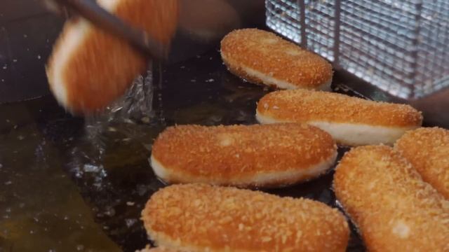 1000 pieces sold daily！Popular Fried Bread, Donuts, Twisted Doughnuts/每日賣出1000個！超人氣營養三明, 甜甜圈, 麻花捲製作 смотреть онлайн