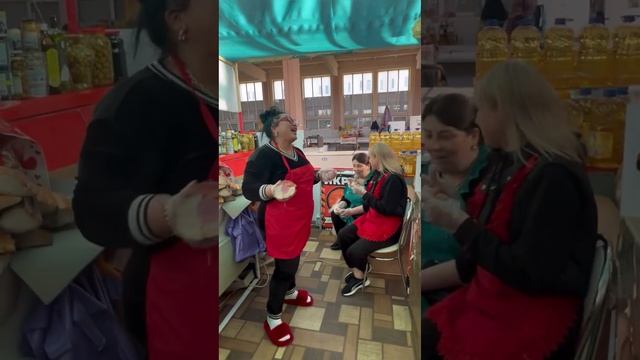 Рыбка три в одном…такой вкусняшки у нас ещё небыло.. смотреть онлайн