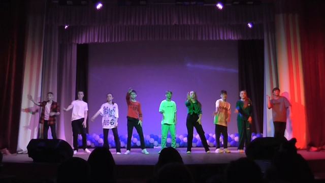 Эстрадный ансамбль " Карусель" - ТАНЕЦ смотреть онлайн