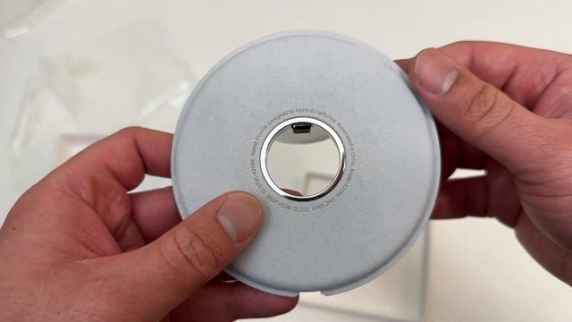 Apple Watch Magnetic Charging Dock Unboxing! смотреть онлайн