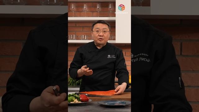 Как разделать рыбу? Чистка лосося. Как разделать красную рыбу на филе. смотреть онлайн