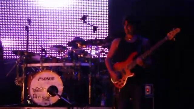 Umberto Tozzi - Una bambolina... - Presentazione band смотреть онлайн