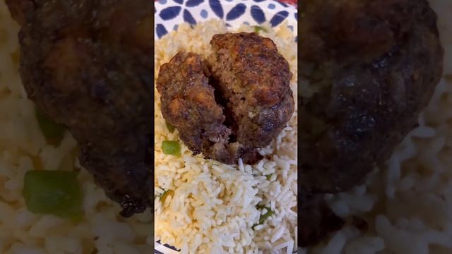 Dinner time! stove top meatballs & Chicken pepper rice! #dinner #shorts смотреть онлайн
