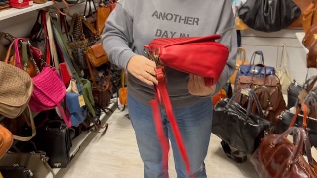 Кожаные сумки. Италия. смотреть онлайн