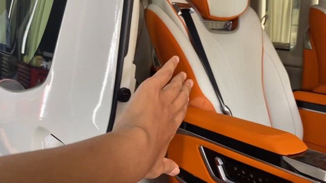 TOYOTA HIACE VIP 2024