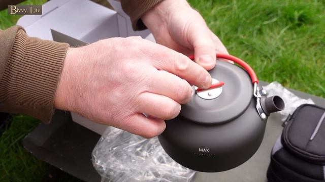 A non carpy compact kettle ideal for a lightweight roving set up. смотреть онлайн