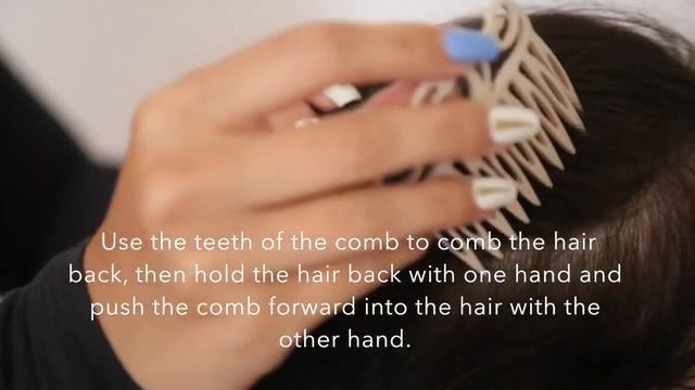 HOW TO USE SIDE COMBS TO PIN YOUR HAIR BACK смотреть онлайн
