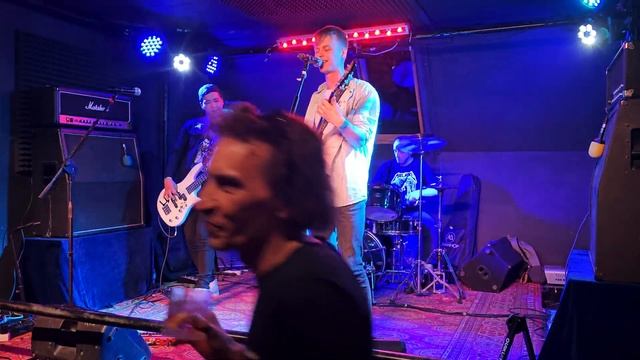 Wish and Key - Ласточки (live @ IKRA Club) смотреть онлайн