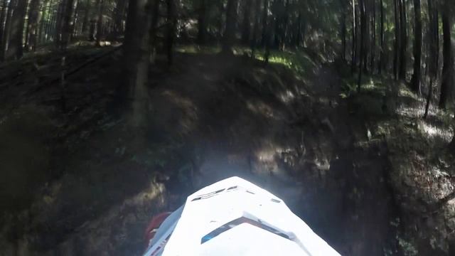Enduro Naprawa CR 250 vs YZF 450/250 смотреть онлайн