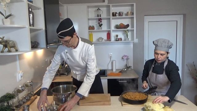 Зелеви сарми с кайма и ориз смотреть онлайн