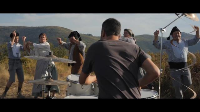 Marito Marques feat. MARO & Os Vocalistas - Manjerico (Official Music Video) смотреть онлайн