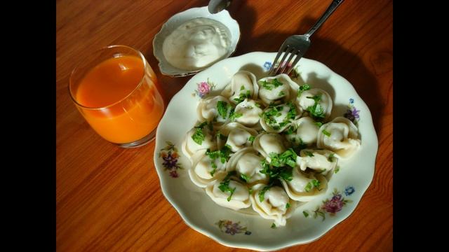 Russian Food ..... and Music смотреть онлайн