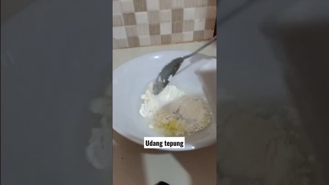 masak udang tepung simple #shortvideo #fyp #shorts #shortsfeed #masakan #kuliner смотреть онлайн