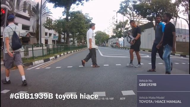 22feb2020 hougang street 21 #GBB1939B toyota hiace beating redlight смотреть онлайн