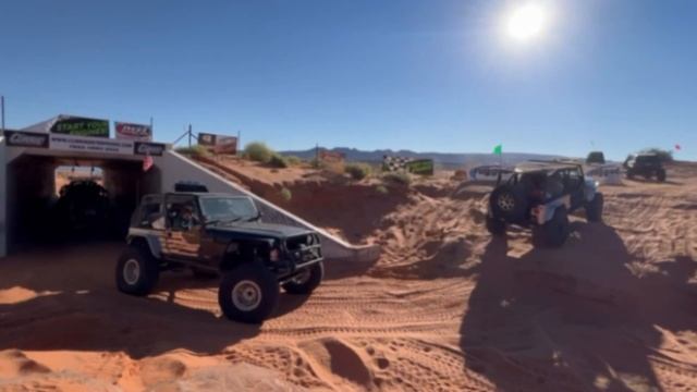 TRAIL HERO　本場アメリカにはカスタムされたラングラーがいっぱい！参考になるぜ！　ラングラーカスタムもおまかせください！FUNDUCE смотреть онлайн