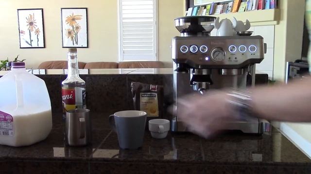 Vanilla Cappuccino on the Breville Barista Express смотреть онлайн