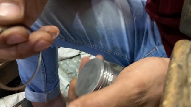 How To Install Rings In Piston Easily || Bilal Auto Center || смотреть онлайн