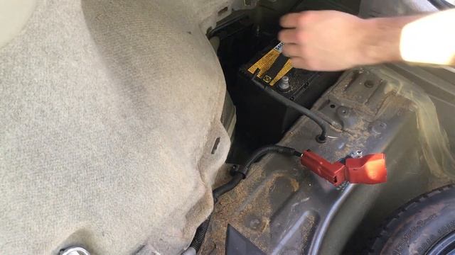 Replace 2010-2015 Toyota Prius (Gen 3) 12V Auxiliary Battery in Minutes смотреть онлайн
