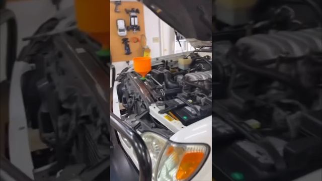 Radiator change in the LX470 #4x4 #automotive #autorepair смотреть онлайн