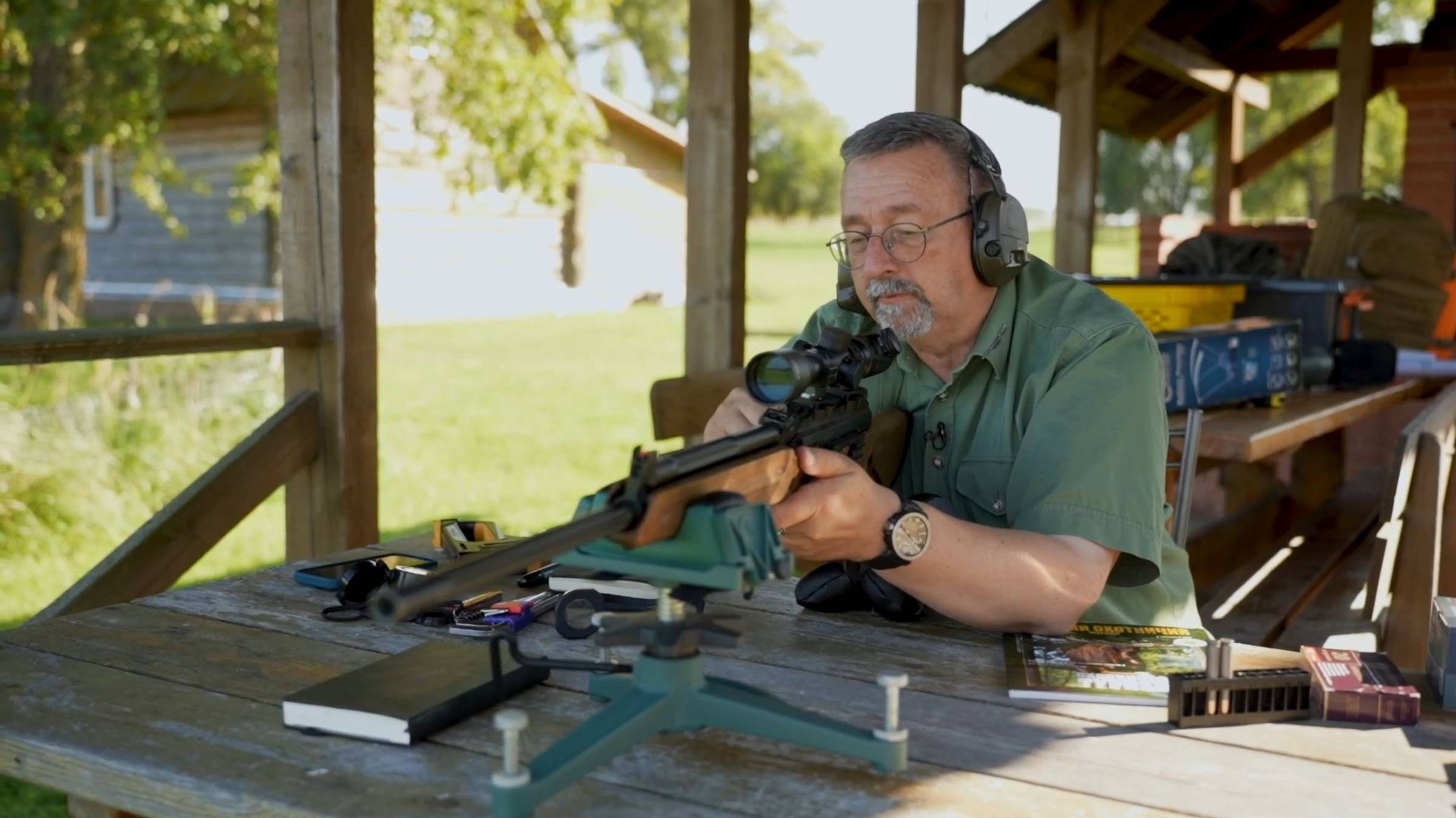 Карабин «Вепрь-супер» – стрельба семью типами патронов смотреть онлайн
