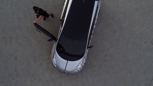 Nissan Leaf SV 2015 смотреть онлайн