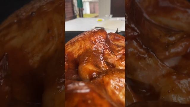 Бомбические курочки BBQ #курочкибарбекью #курочкигриль #гриль #готовимнагриле смотреть онлайн