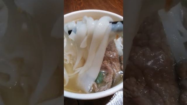 Rice beef noodles #short #trendingvideo #viralshorts #buhayofw смотреть онлайн