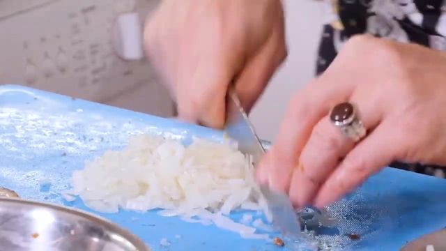 Селедка под шубой. Салат для Нового года. смотреть онлайн