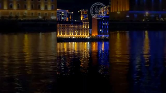 Вечерняя атмосфера на набережной в центре Екатеринбурга смотреть онлайн